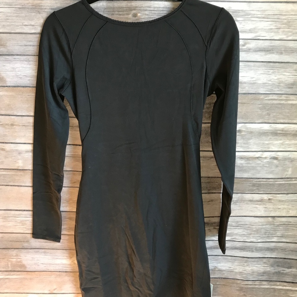 ➕ NWT lululemon contour dress long sleeve black - Picture 3 of 5